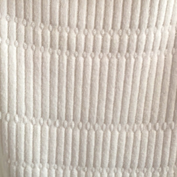 Lane Bryant - Gorgeous, half sleeve, textured sweater women’s Plus Size 28 - Picture 3 of 4